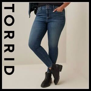 TORRID Women’s High-Rise Super Soft Jegging Denim Jeans Size (14R) NEW with Tags